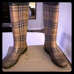 Burberry rain boots